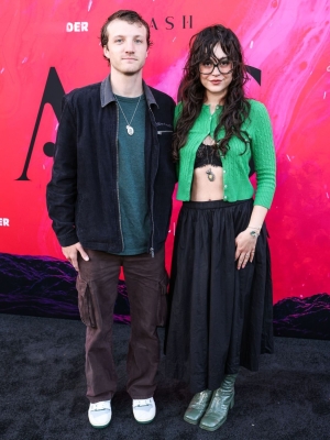 jake-short-mika-abdalla-arrive-los-angeles-1500w-15209691hb.jpg