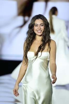 HQ
